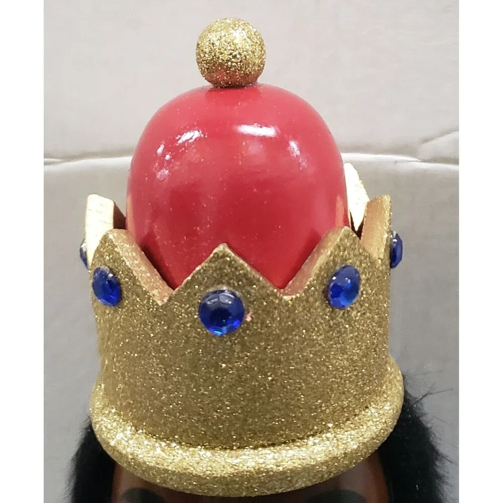 Wooden Nutcracker,24